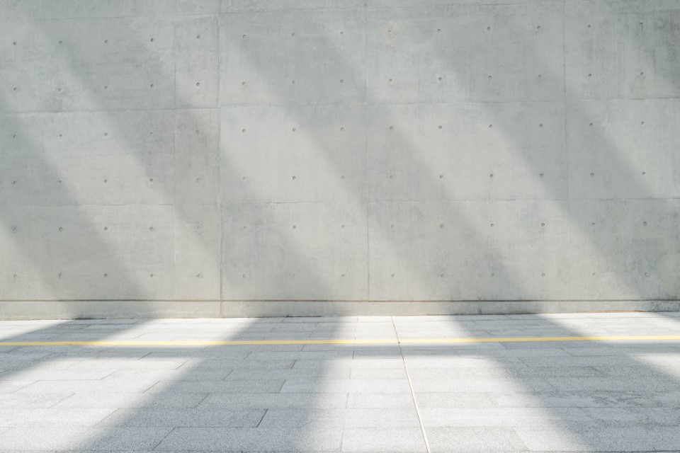 Modern Concrete Wall with Soft Shadows and Yellow Line gft-image-key-visual-udpn-abstract.jpg